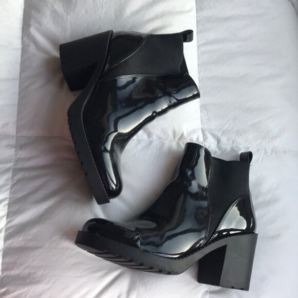 H&M Shoes - H&M Chunky Black Platform Boot